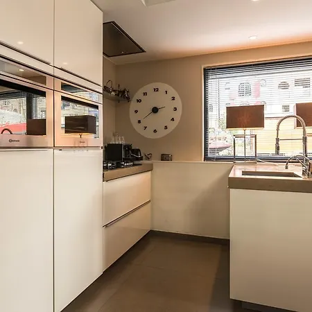 Houseboat-apartment Sumatra Άμστερνταμ