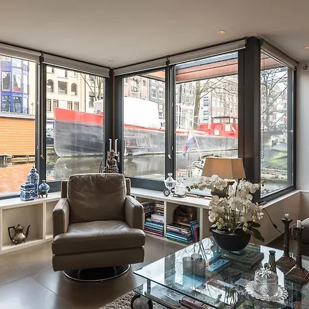 Botel Houseboat-apartment Sumatra Amsterdam